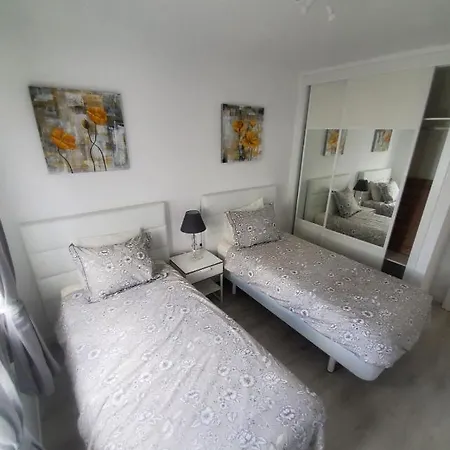 Atlantic View 2b 2 Bedroom Ground Floor, Complex Featured On A Place In The Sun פוארטו דל כרמן