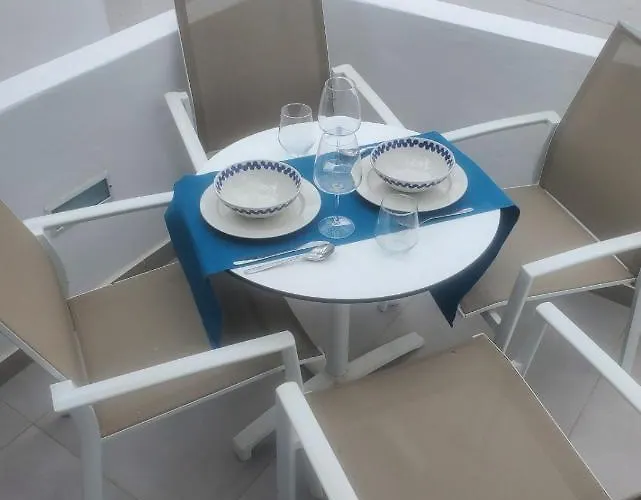 Atlantic View 2b 2 Bedroom Ground Floor, Complex Featured On A Place In The Sun Apartman *